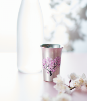 Three Snow Sakebecher Sakura
