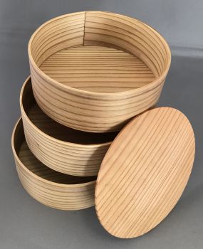 Bento-Box aus Zedernholz, 3-teilig