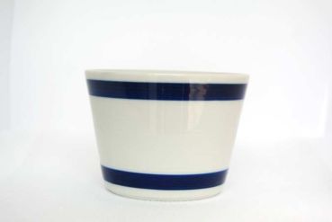 teetasse-mit-deckel-porzellan