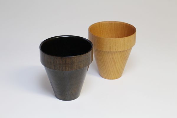 stapelbarer-becher-holz-schwarz