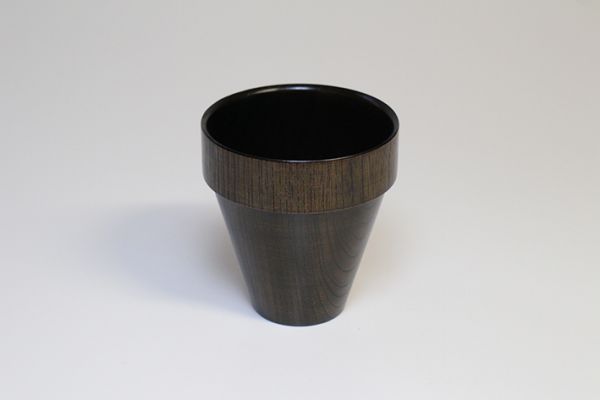 stapelbarer-becher-holz-schwarz
