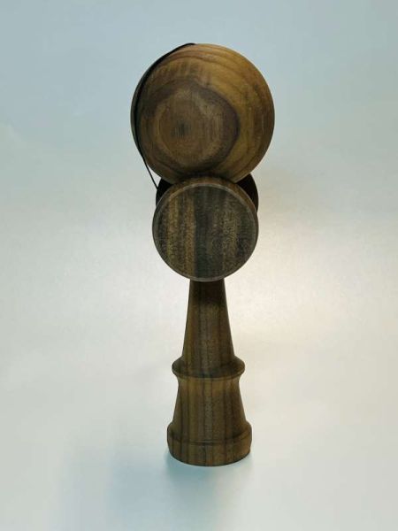 holzspielzeug-kendama-walnuss