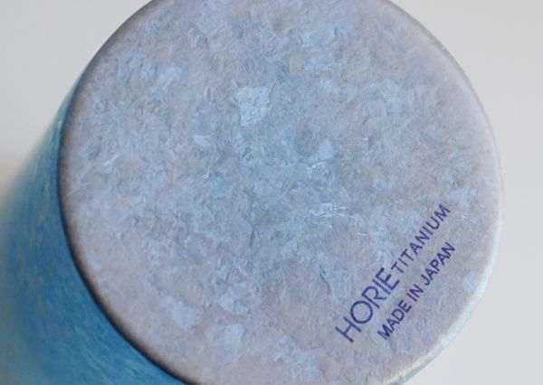 Horie Trinkbecher aus Titan, blau
