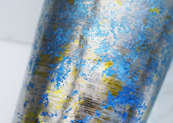 Horie Premium Trinkbecher aus Titan, blaue Graduierung