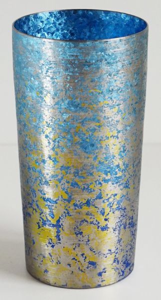 Horie Premium Trinkbecher aus Titan, blaue Graduierung